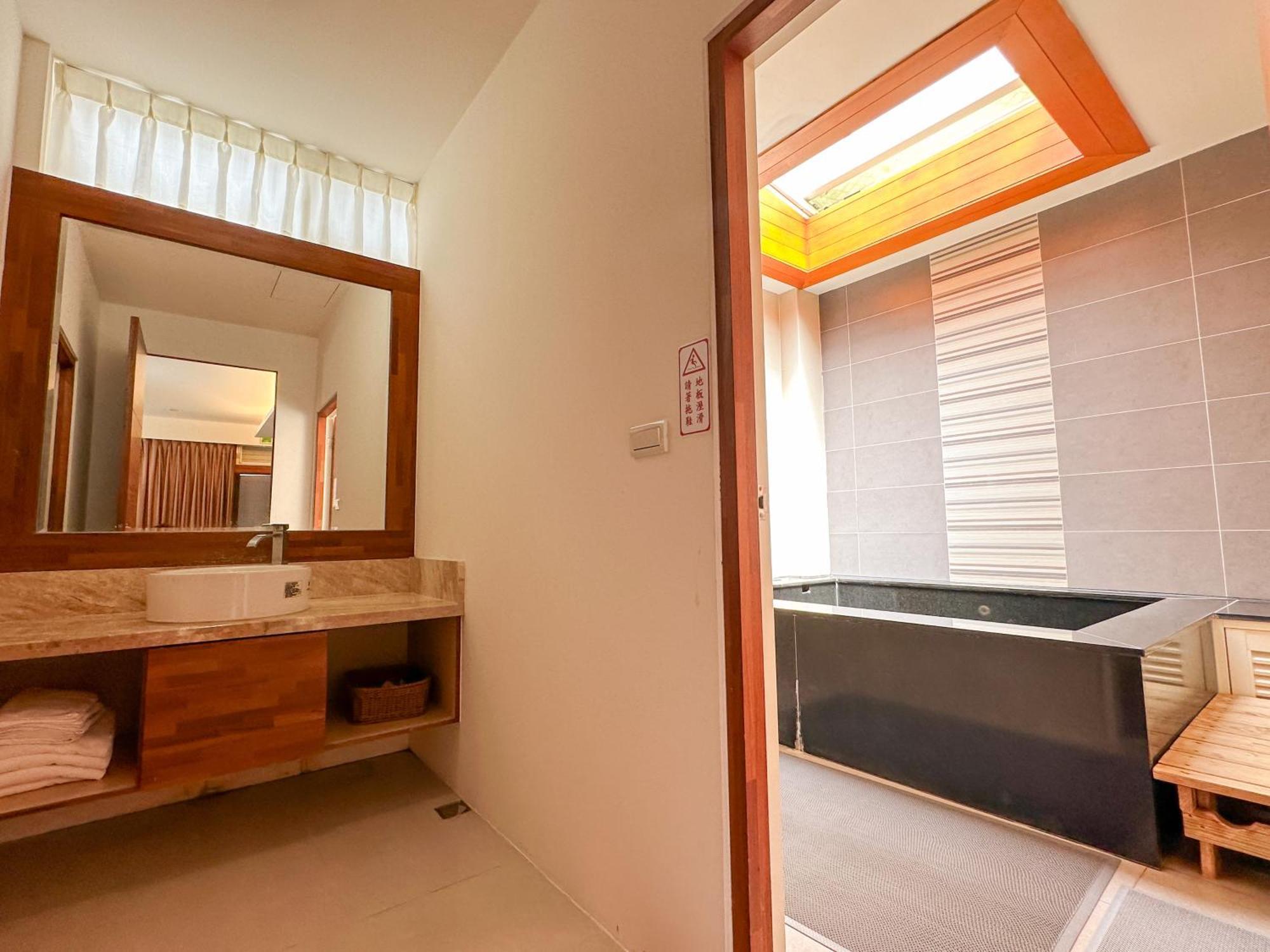 Bed and Breakfast Yage Hotspring House Jiaoxi Zewnętrze zdjęcie